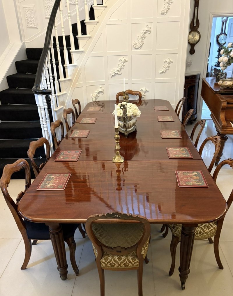 Fine Antique Regency Quality 12 Seater Mahogany Extending Dining Table